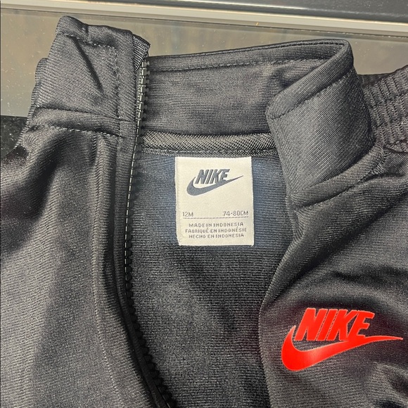 Nike athletic pants and jacket - 12 months - Picture 4 of 4